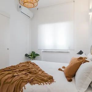 Casa Boma - Architect With Private Terrace - Alcantara Iii Apartment